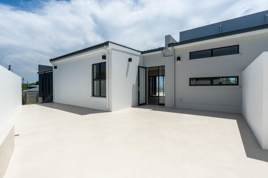 To Let 3 Bedroom Property for Rent in Mossel Bay Central Western Cape